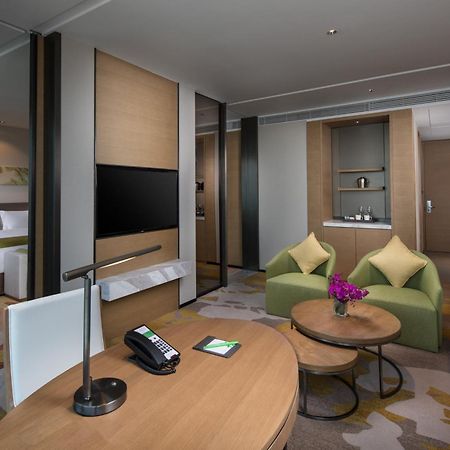 Holiday Inn Nanjing Harbour By Ihg מראה חיצוני תמונה